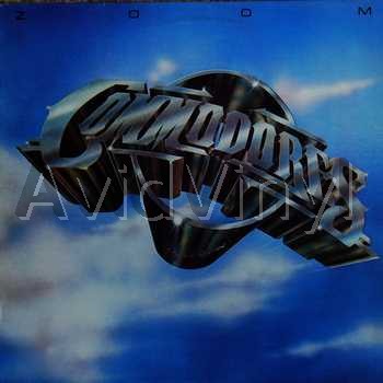 COMMODORES - Zoom