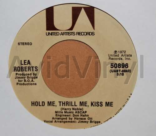 LEA ROBERTS — HOLD ME, THRILL ME, KISS ME / MR PREACHER MAN record label scan