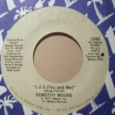 DOROTHY MOORE — 1 2 3 / LET THE MUSIC PLAY record label scan