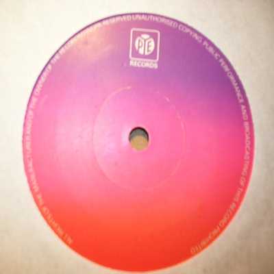 PLAYTHINGS — SURROUNDED BY A RAY OF SUNSHINE / DANCE THE NIGHT AWAY record label scan