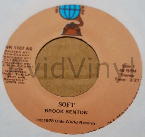 BROOK BENTON — SOFT / GLOW LOVE record label scan