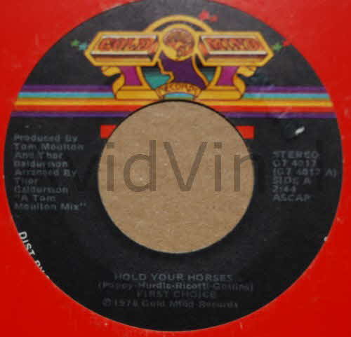 FIRST CHOICE — HOLD YOUR HORSES / NOW I'VE THROWN IT ALL AWAY record label scan