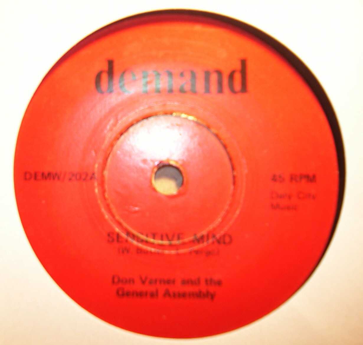 DON VARNER AND THE GENERAL ASSEMBLEY — SENSITIVE MIND / LOVIN TIME record label scan