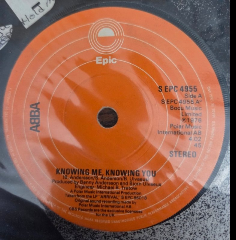 ABBA — KNOWING ME KNOWING YOU / HAPPY HAWAII record label scan