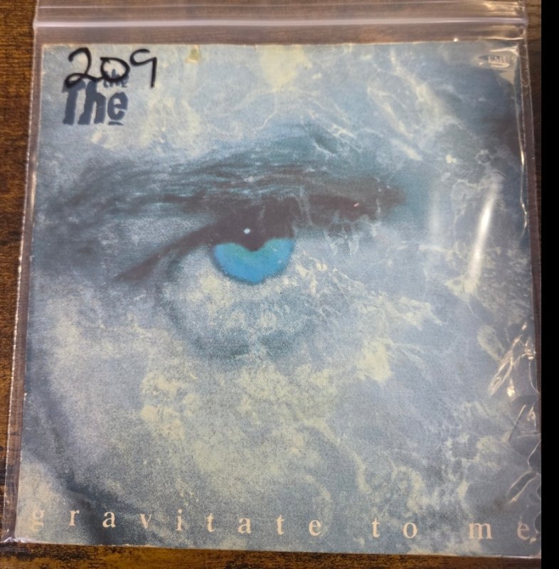 THE THE — GRAVTATE TO ME / THE VIOLENCE OF TRUTH record label scan
