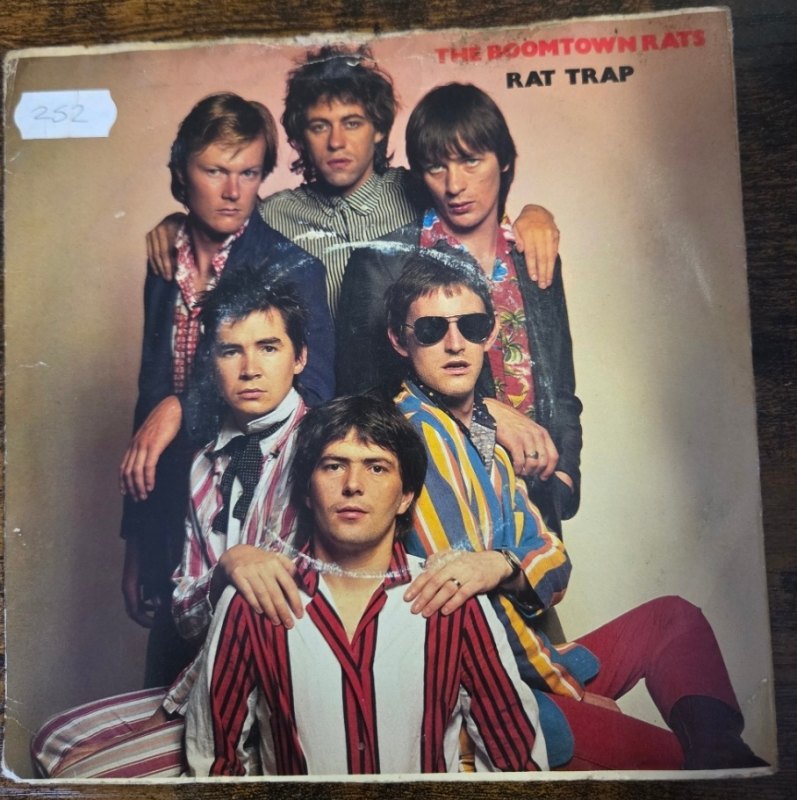 THE BOOMTOWN RATS — RAT TRAP record label scan