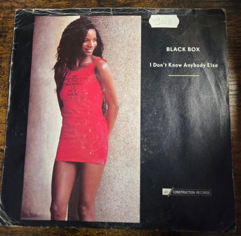 BLACK BOX — I DON'T KNOW ANYBODY ELSE / MIX record label scan