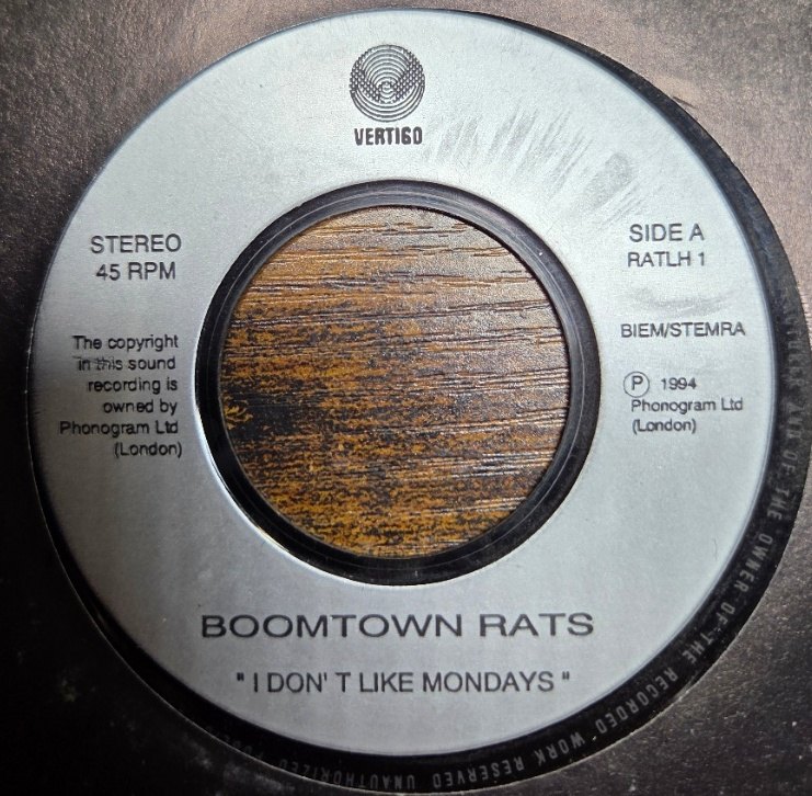 THE BOOMTOWN RATS — I DON'T LIKE MONDAYS / RAT TRAP record label scan