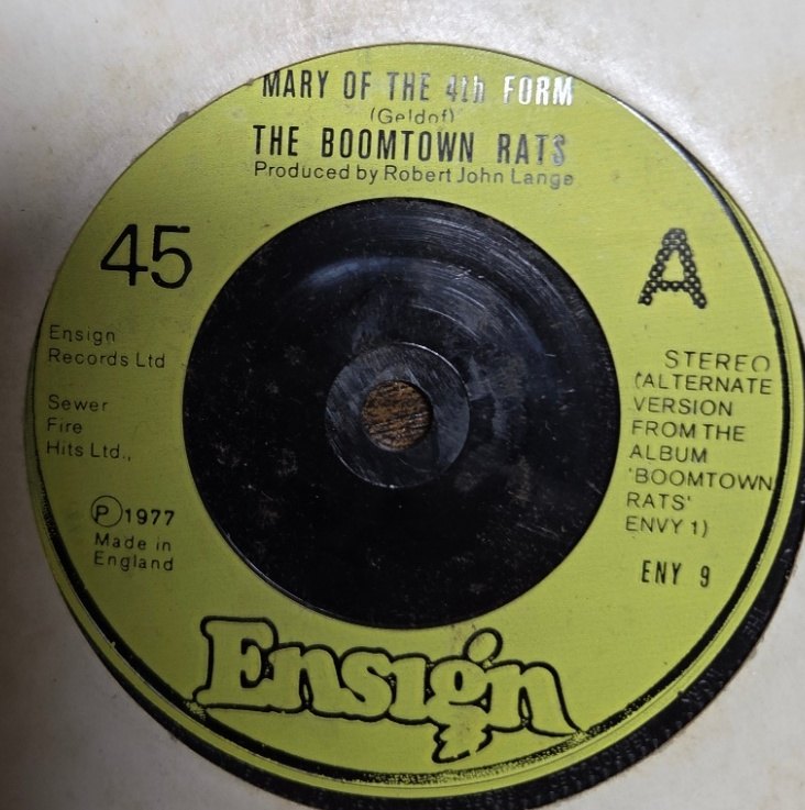 THE BOOMTOWN RATS — MARY OF THE 4TH FORM / DO THE RAT record label scan