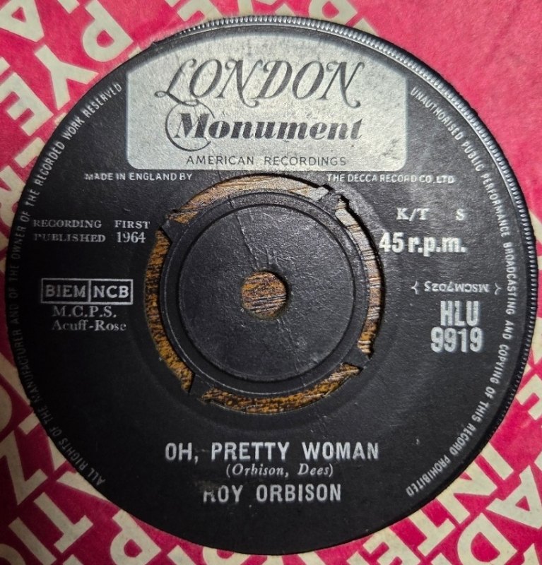 ROY ORBISON — OH PRETTY WOMAN / YO TE AMO MARIA record label scan
