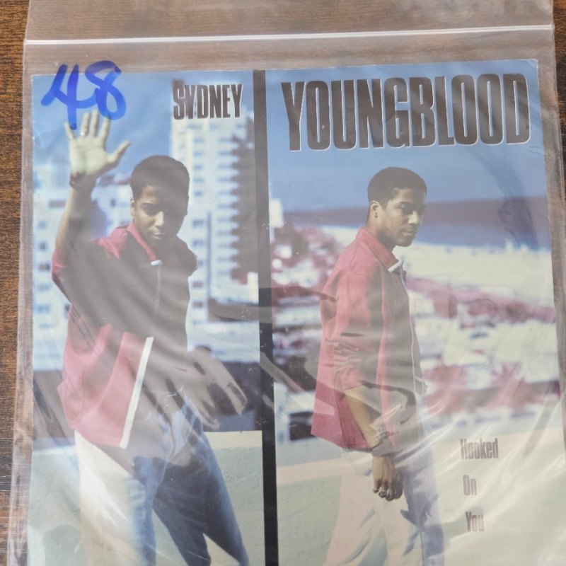 SIDNEY YOUNGBLOOD — HOOKED ON YOU / BODY AND SOUL record label scan