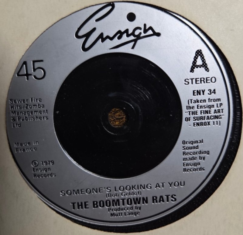 THE BOOMTOWN RATS — SOMEONE'S LOOKING AT YOU / WHEN THE NIGHT COMES record label scan