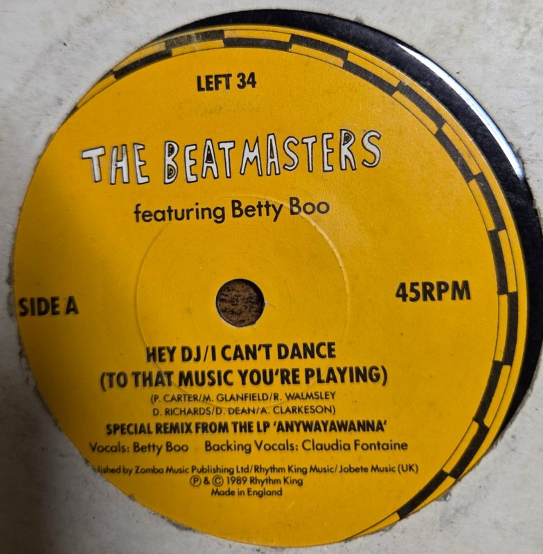 THE BEATMASTERS — HEY DJ I CAN'T DANCE / SKY TRAIN record label scan