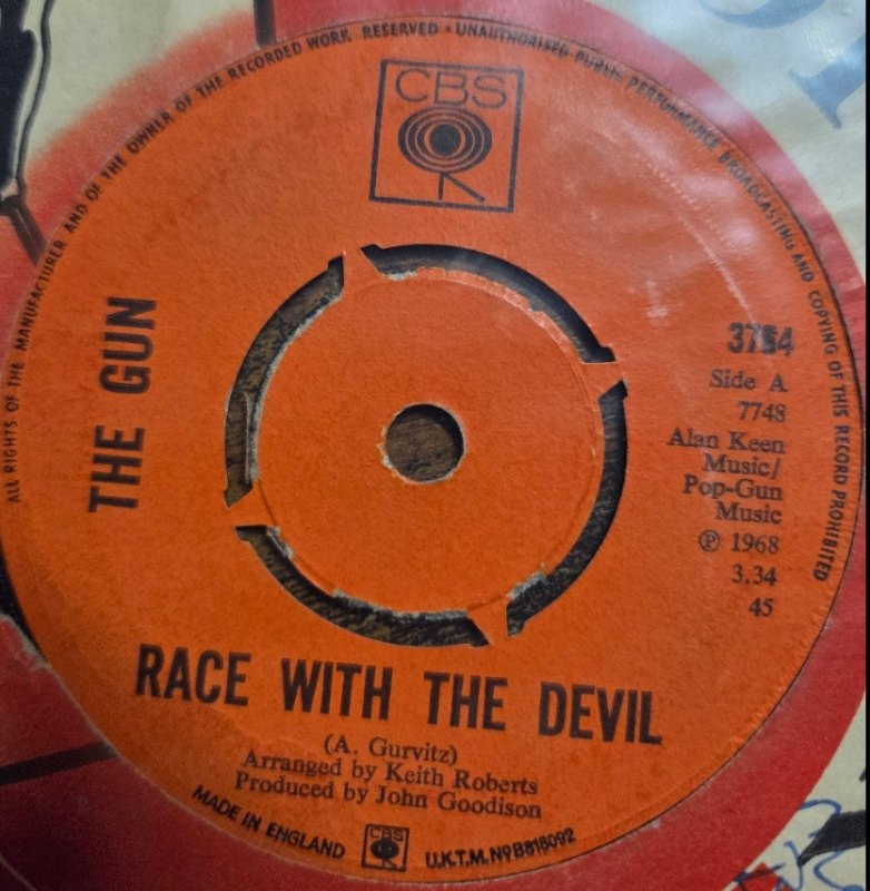 GUN — RACE WITH THE DEVIL / SUNSHINE record label scan