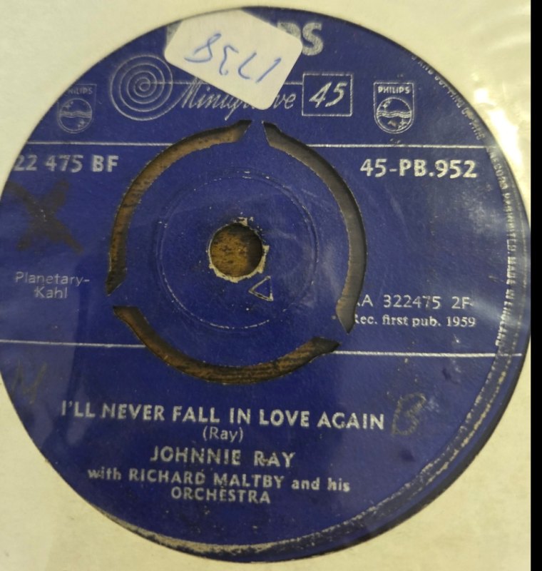 JOHNNIE RAY — I'LL NEVER FALL IN LOVE AGAIN / YOU'RE ALL THAT I LIVE FOR record label scan
