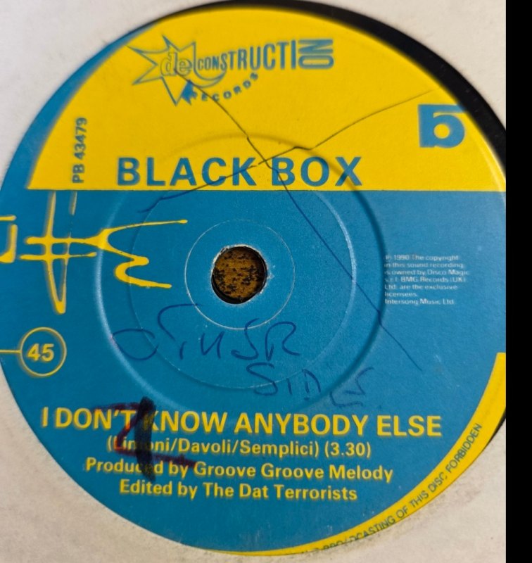 BLACK BOX — THE TOTAL MIX / I DON'T KNOW ANYBODY ELSE record label scan