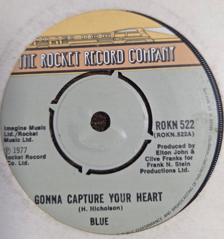 BLUE — GONNA CAPTURE YOUR HEART / THE SHEPHERD record label scan