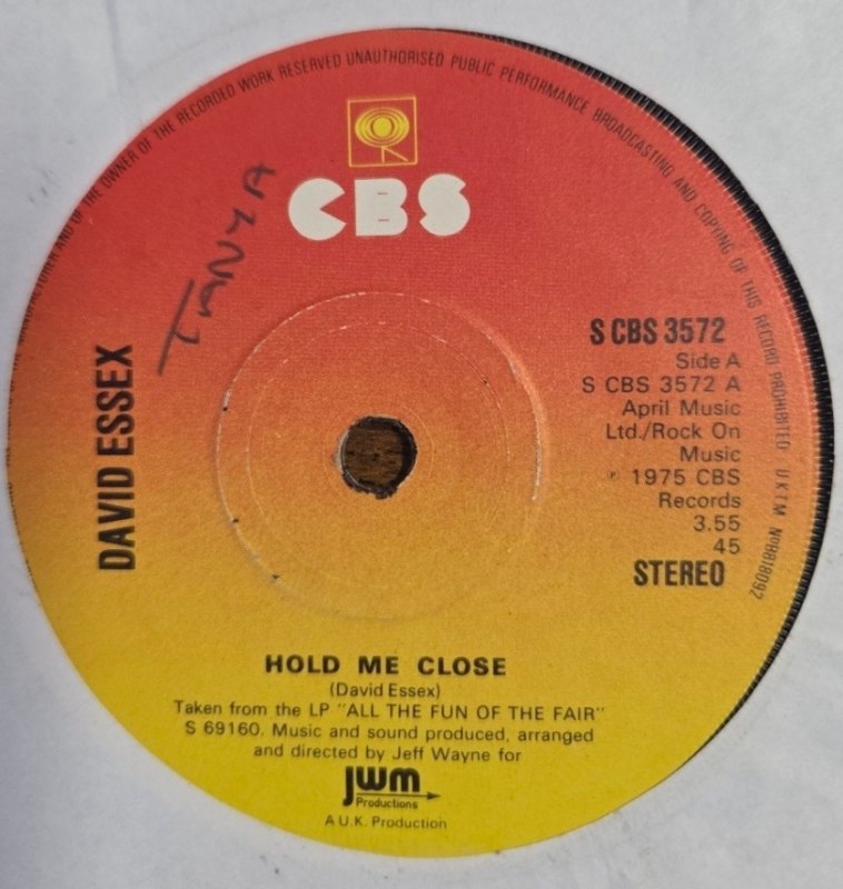 DAVID ESSEX — HOLD ME CLOSE / GOOD OL ROCK AND ROLL record label scan