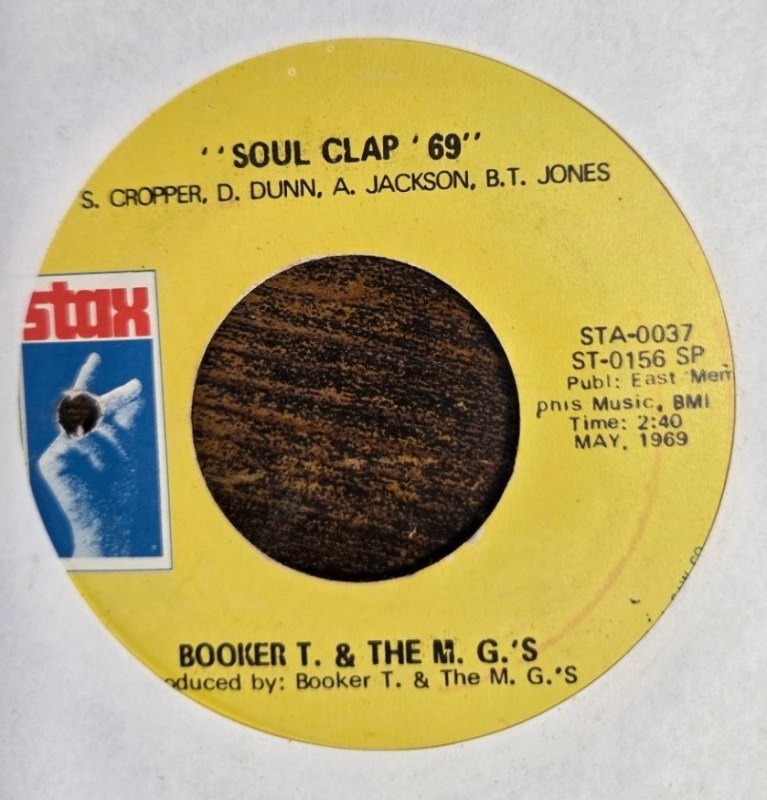 BOOKER T AND THE M.G.'S — SOUL CLAP 69 / MR ROBINSON record label scan