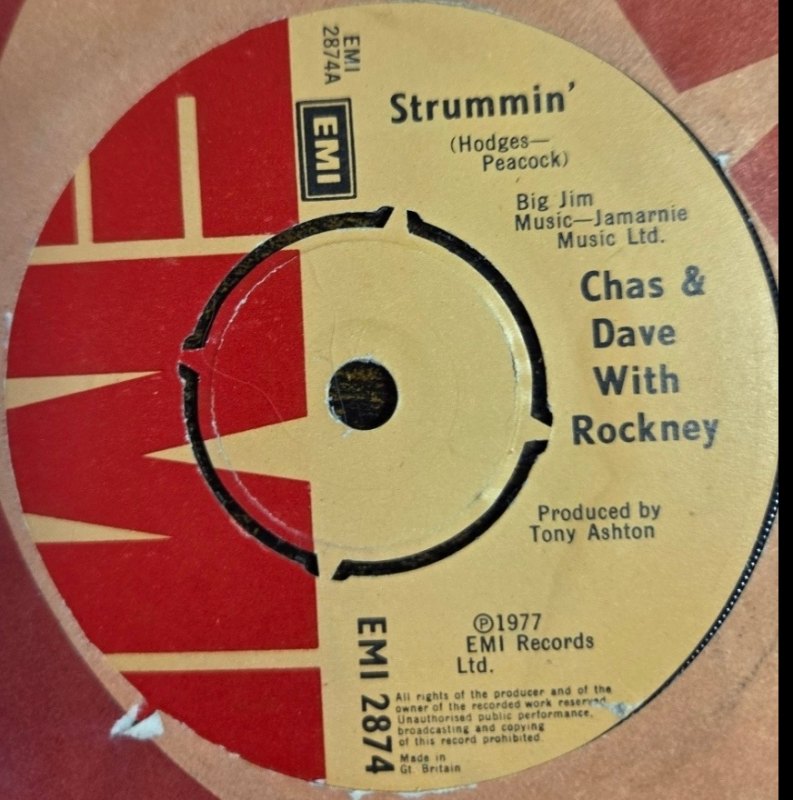 CHAS AND DAVE WITH ROCKNEY — STRUMMIN / I'M IN TROUBLE record label scan