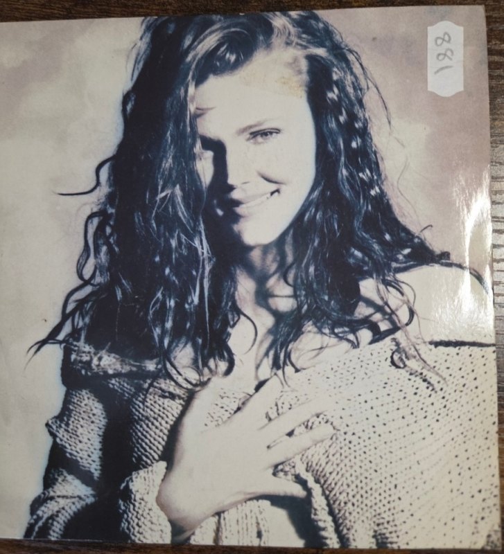 BELINDA CARLISLE — RUNAWAY HORSES / HEAVEN IS A PLACE ON EARTH record label scan