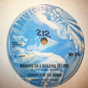 CHAIRMEN OF THE BOARD — WORKING ON A BUILDING OF LOVE / TRY ON MY LOVE FOR SIZE record label scan