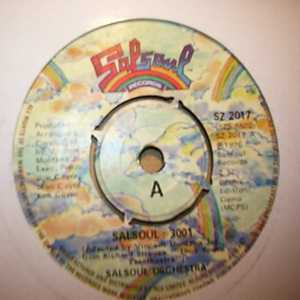 SALSOUL ORCHESTRA — SALSOUL 3001 / STANDING AND WAITING ON LOVE record label scan